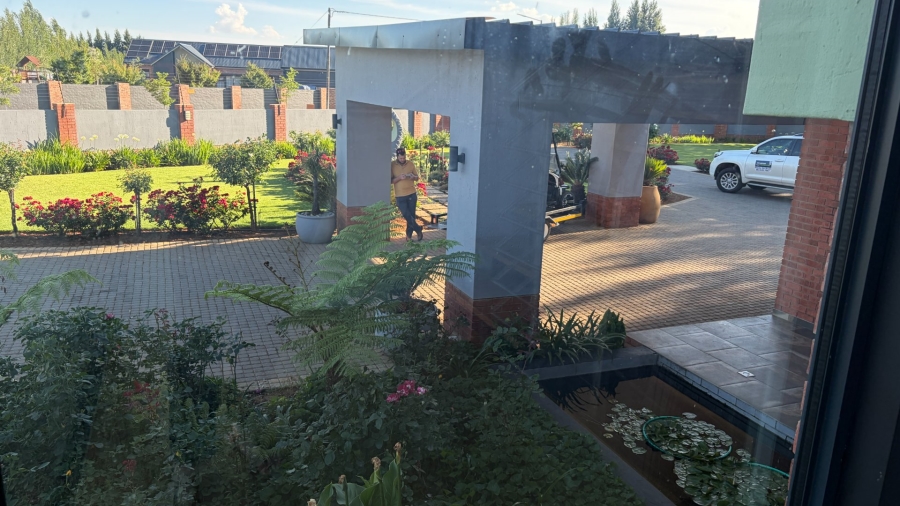 4 Bedroom Property for Sale in Grimbeeck Park North West